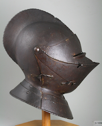 close helmet